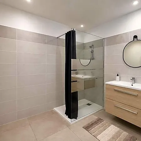 Hotel Appart'ici 4 - Spacieux F3 2*